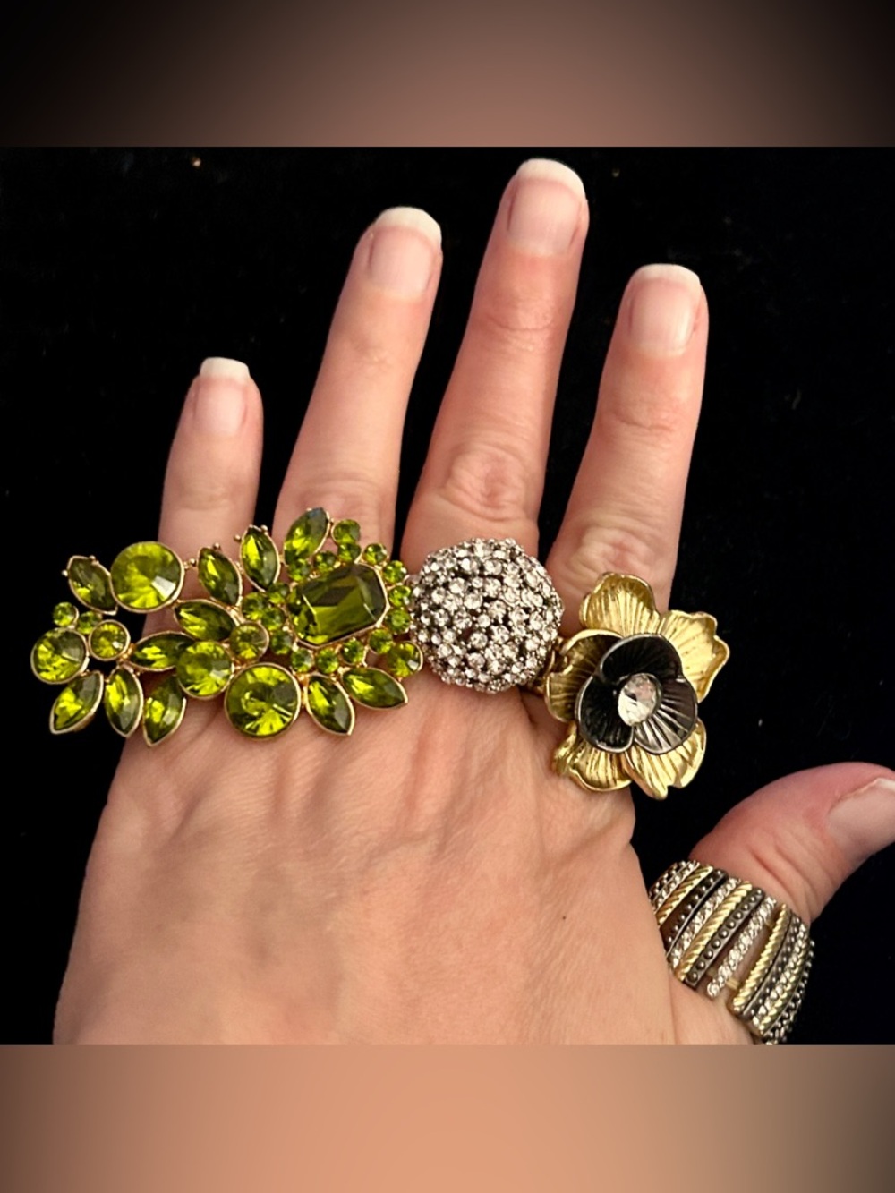 Vintage Cocktail Rings.  Lot of 26!  All sizes! - Picture 13 of 16
